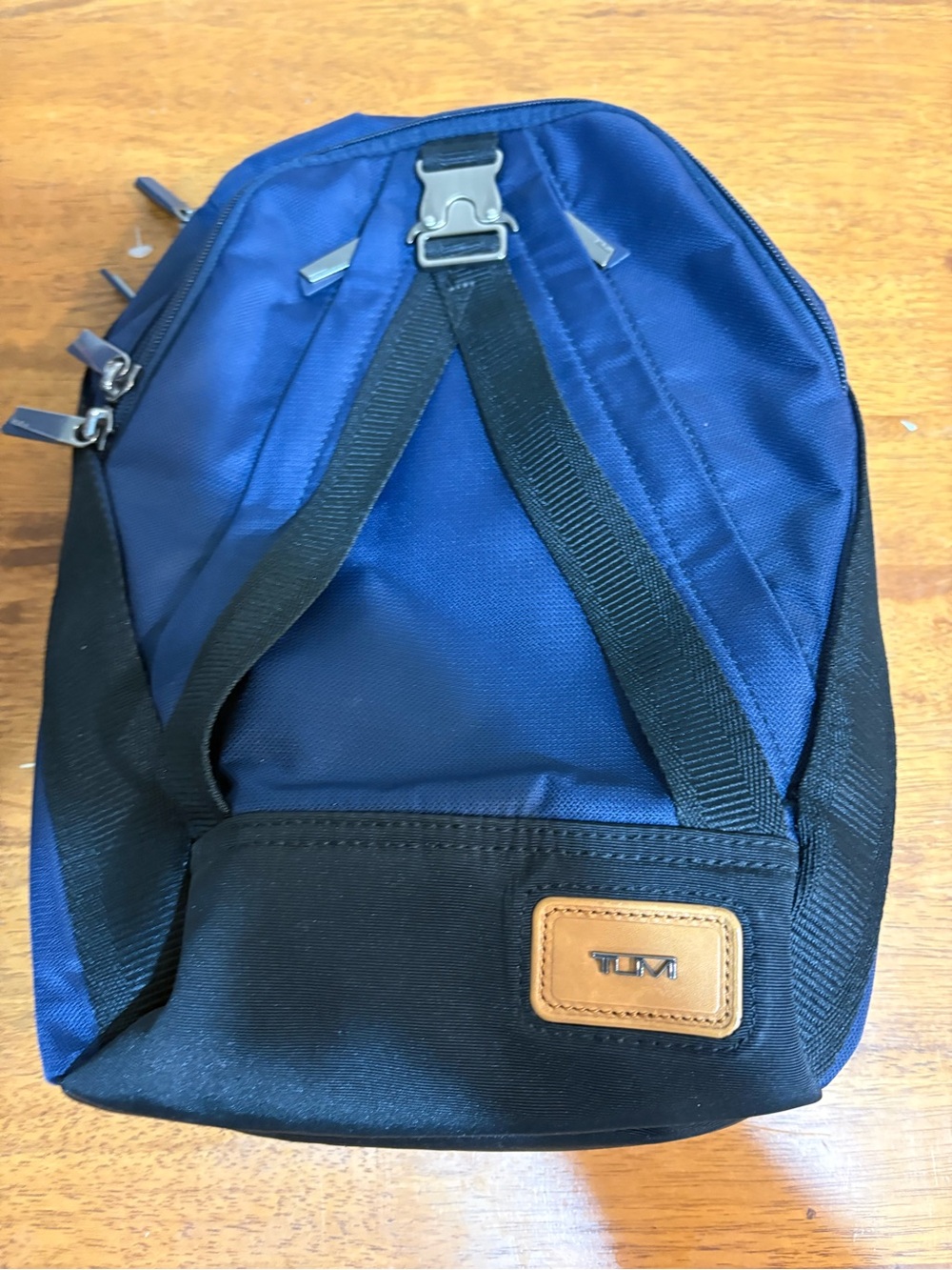 TUMI Kimball Commuter Series Adjustable Sling Bag / Backpack Navy/ Black, NWOT